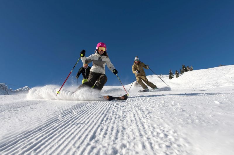 DER ERSTE SCHNEE MIT SKISPASS