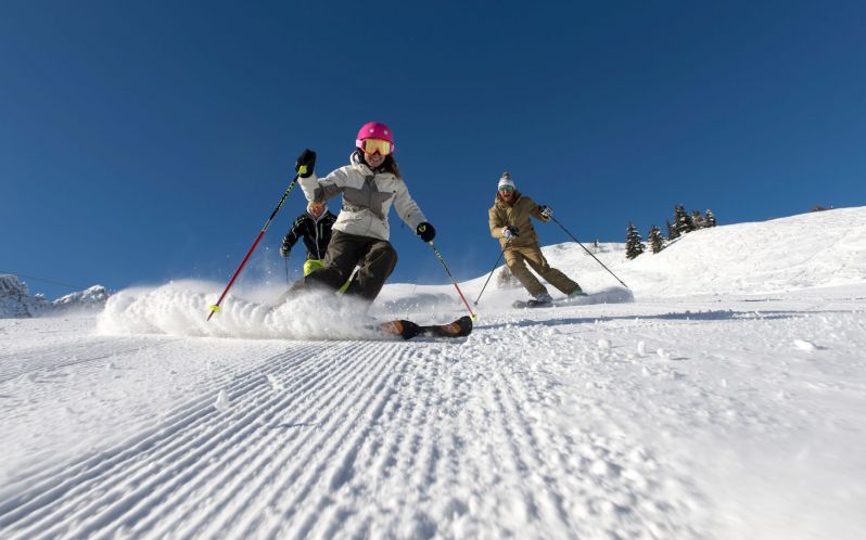 DER ERSTE SCHNEE MIT SKISPASS